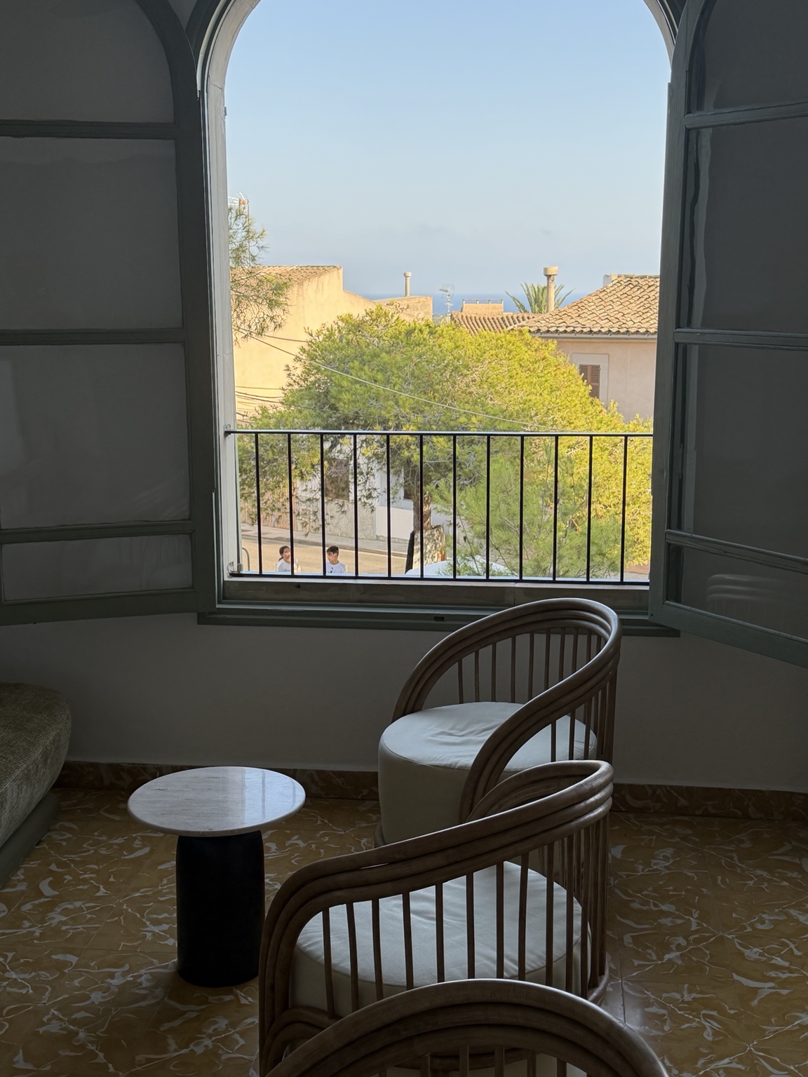 Obere Etage mit eigener Bar und Meerblick im SA PLAÇA
