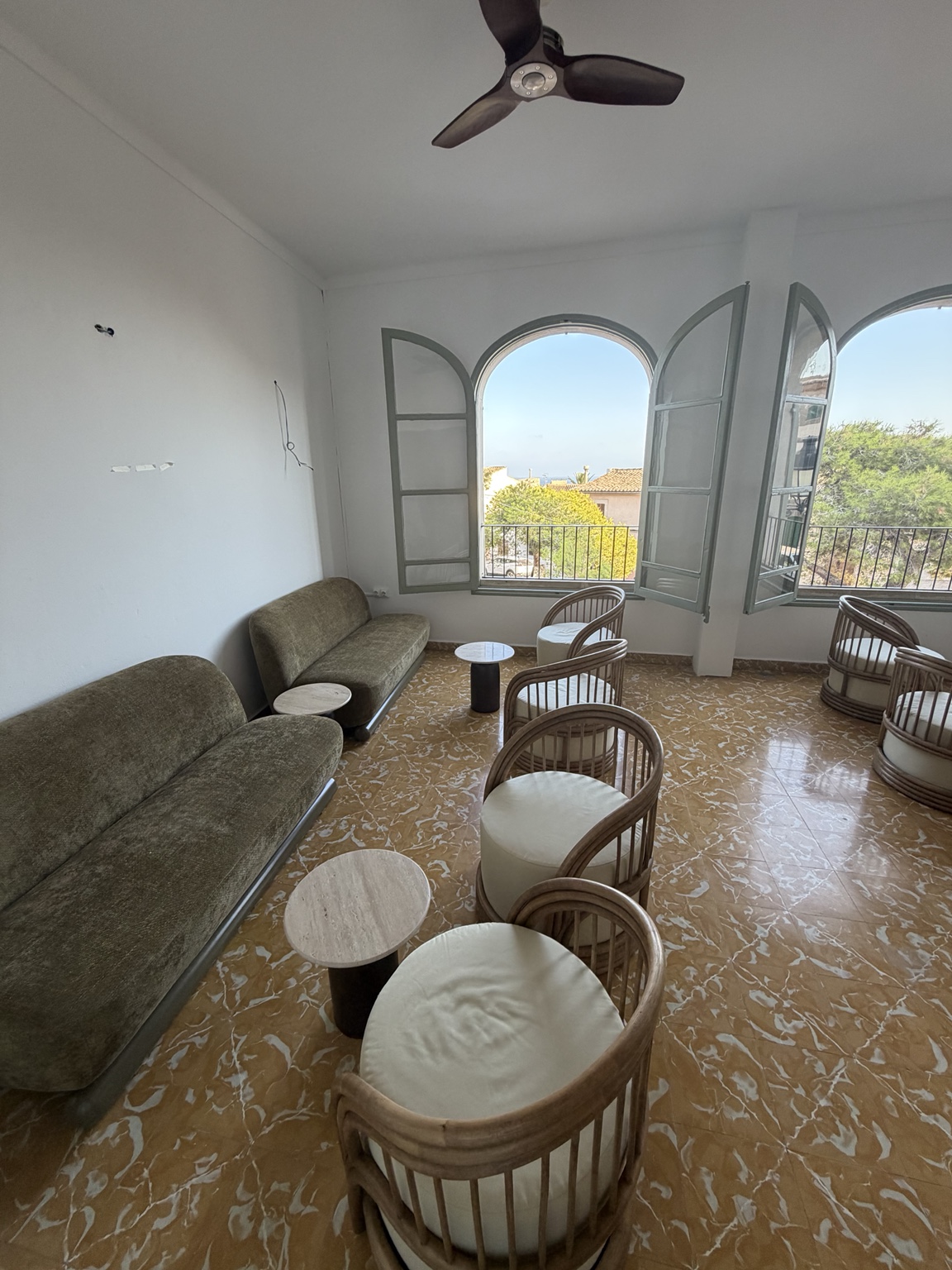 Obere Etage mit eigener Bar und Meerblick im SA PLAÇA