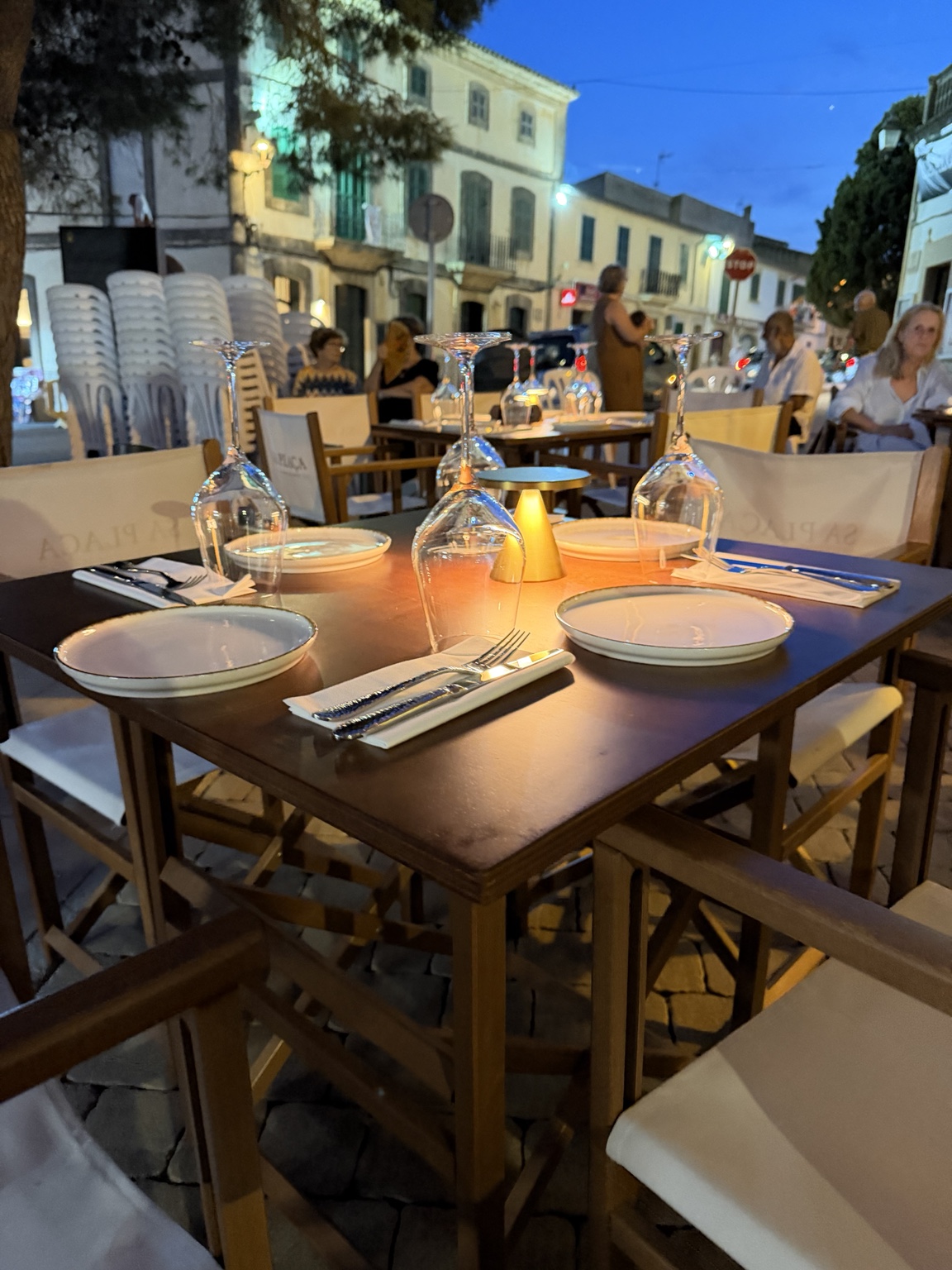 Gedeckter Tisch